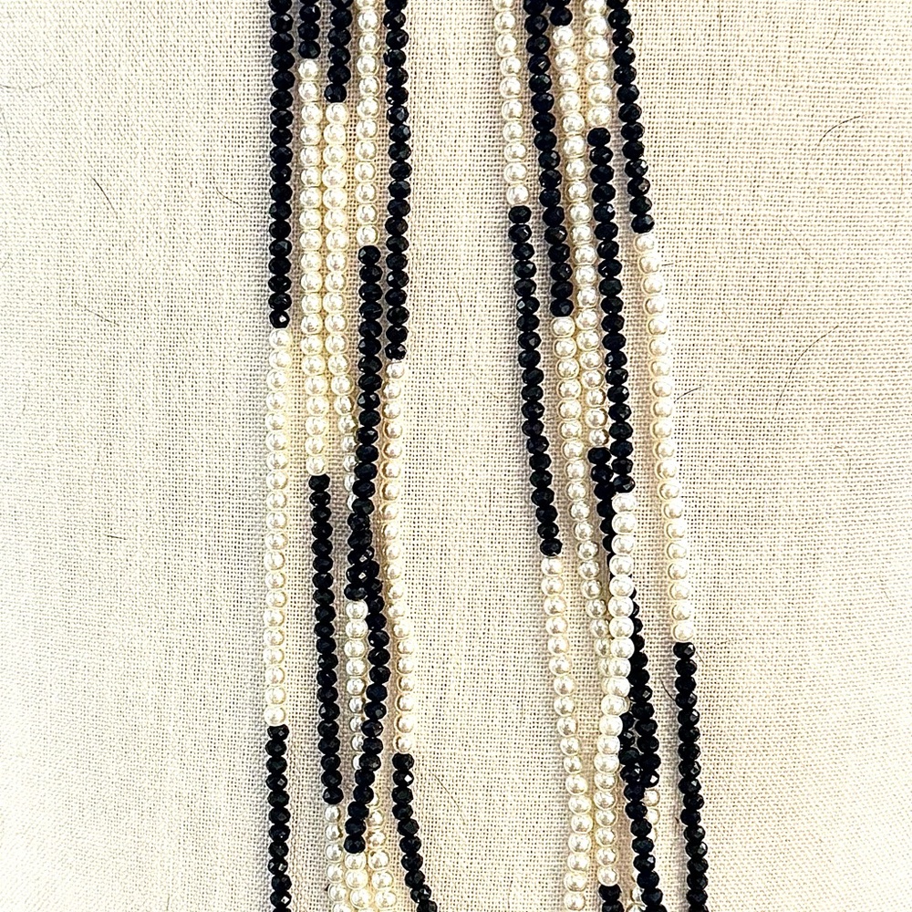 Elegant Black and Pearl Beaded Necklace